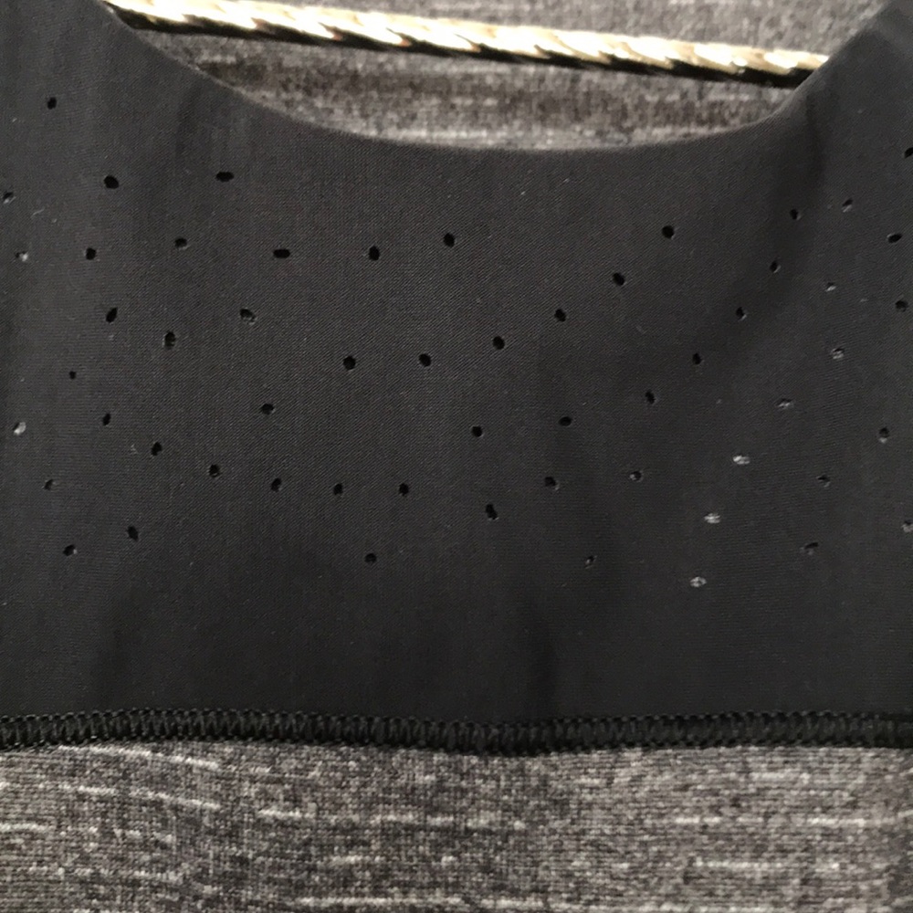 *Feature* LULULEMON Tie-Up Tank. Rare. - Picture 6 of 10
